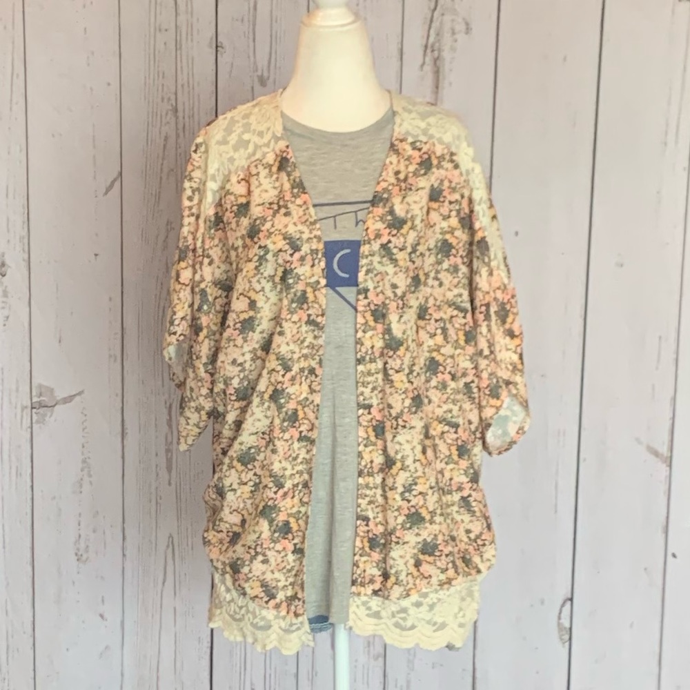 Women’s Coco + Jameson Floral Kimono